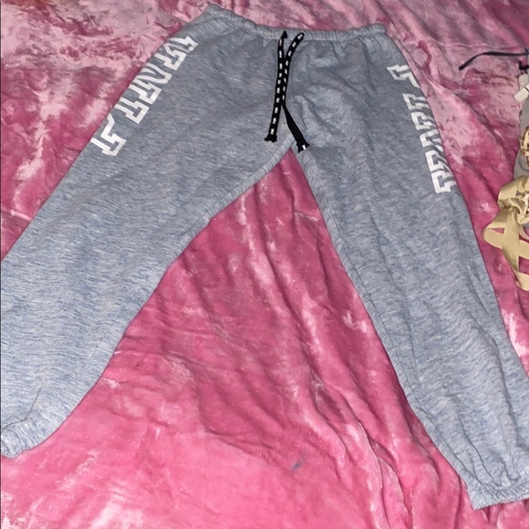 PINK Victoria's Secret Gray Sweatpants - Picture 1 of 3
